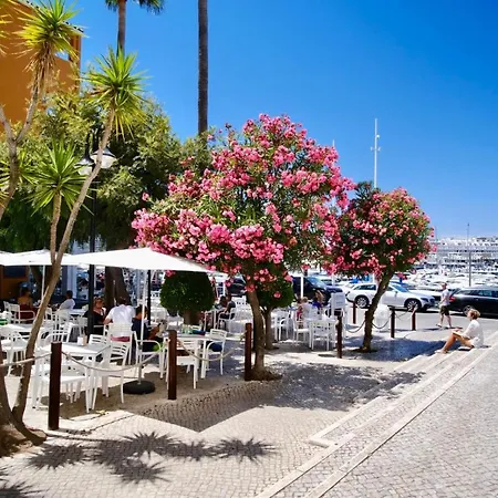 Apartmán Modern With Pool & Garden - Close To Marina