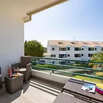 Lejlighed Modern With Pool & Garden - Close To Marina *