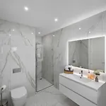 Modern With Pool & Garden - Close To Marina