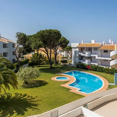 Apartment Modern With Pool & Garden - Close To Marina