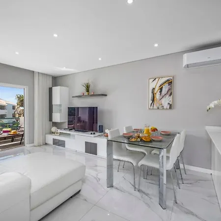 Modern With Pool & Garden - Close To Marina Apartamento Quarteira