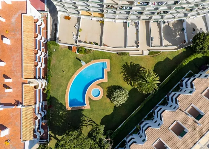 Apartman Modern With Pool & Garden - Close To Marina *