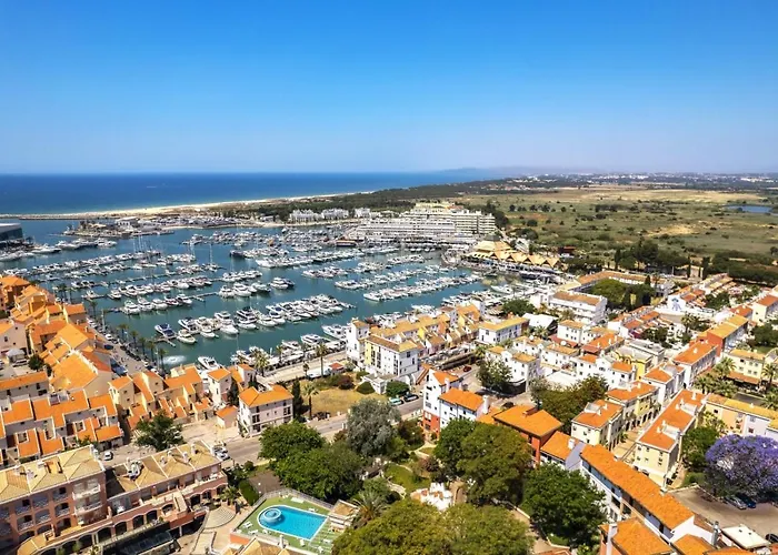 Modern With Pool & Garden - Close To Marina Quarteira