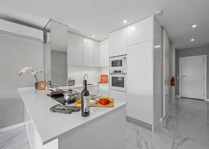 Apartman Modern With Pool & Garden - Close To Marina Quarteira