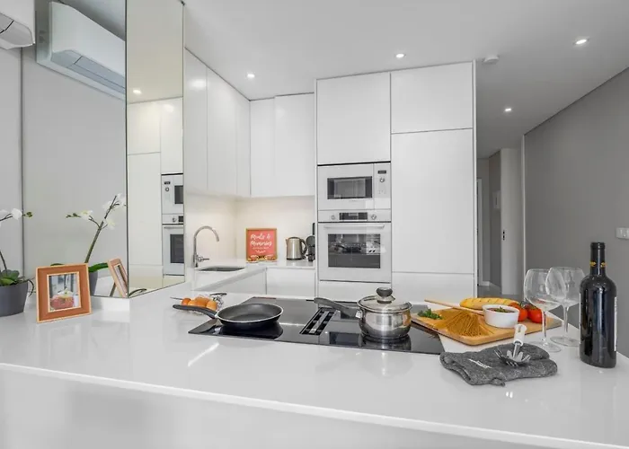 Apartman Modern With Pool & Garden - Close To Marina Quarteira